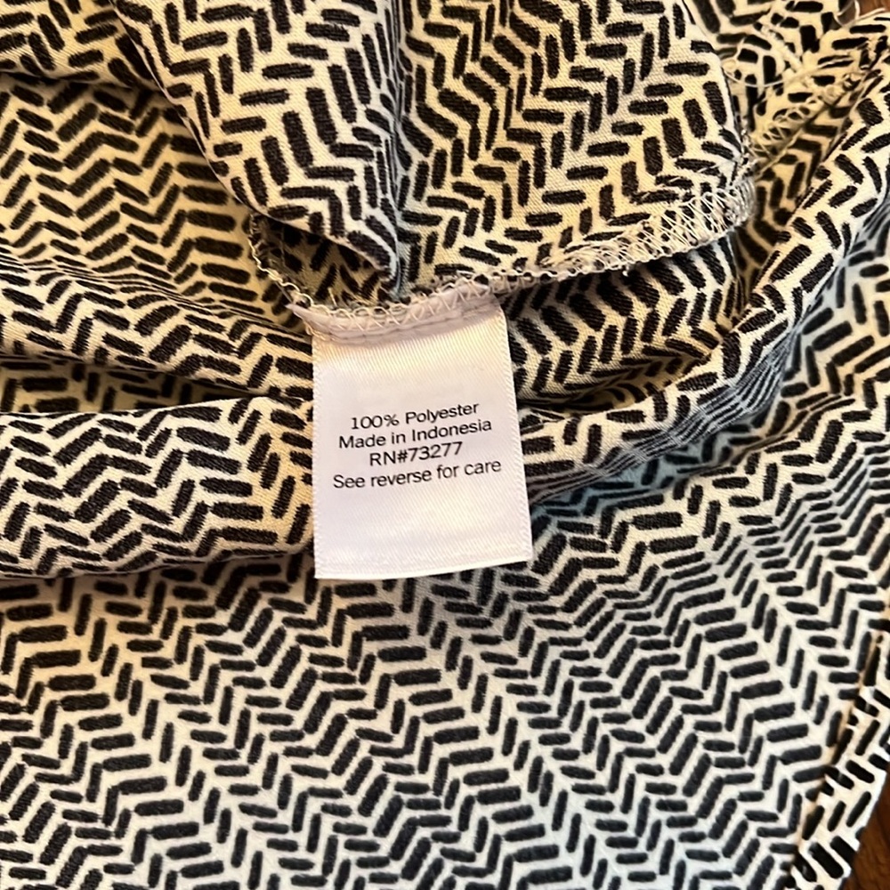 Croft & Barrow Tank size M black and white pattern - Picture 6 of 8